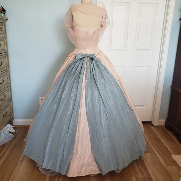 1950's Pink Ballgown, S - Picture 7 of 16